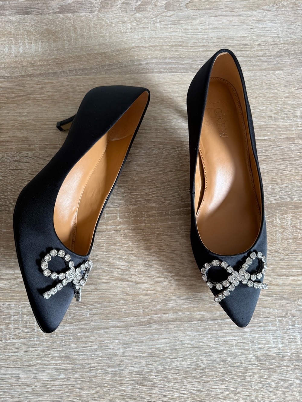 J Crew Crystal‎ Bow black satin Kitten Heels Women’s Sz 7